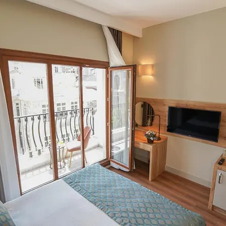 Hotel Grand Sirkeci 4*