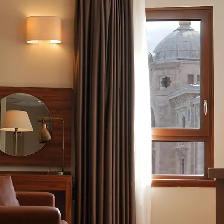 Hotel Grand Sirkeci 4*