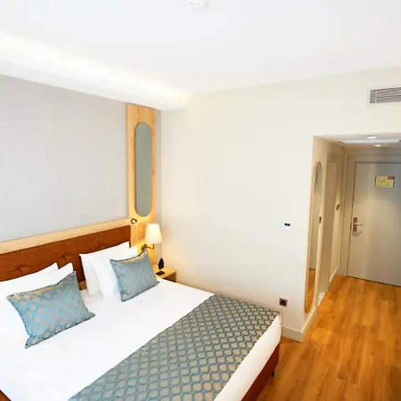 Grand Sirkeci 4*