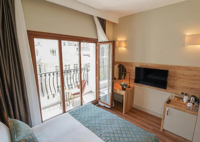 Отель Grand Sirkeci 4*