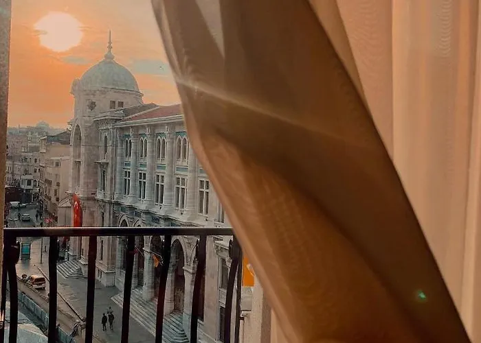 Отель Grand Sirkeci 4*