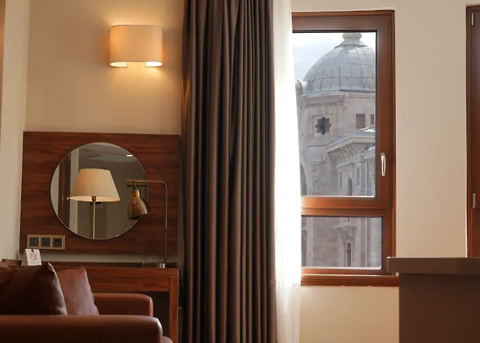 Отель Grand Sirkeci 4*