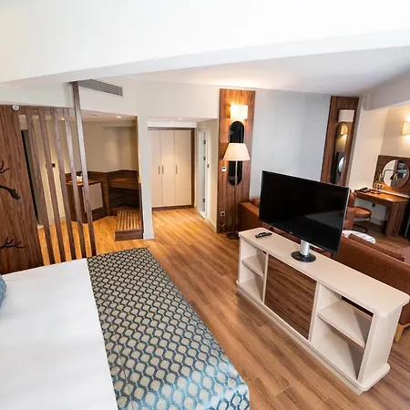 Grand Sirkeci Hotell 4*